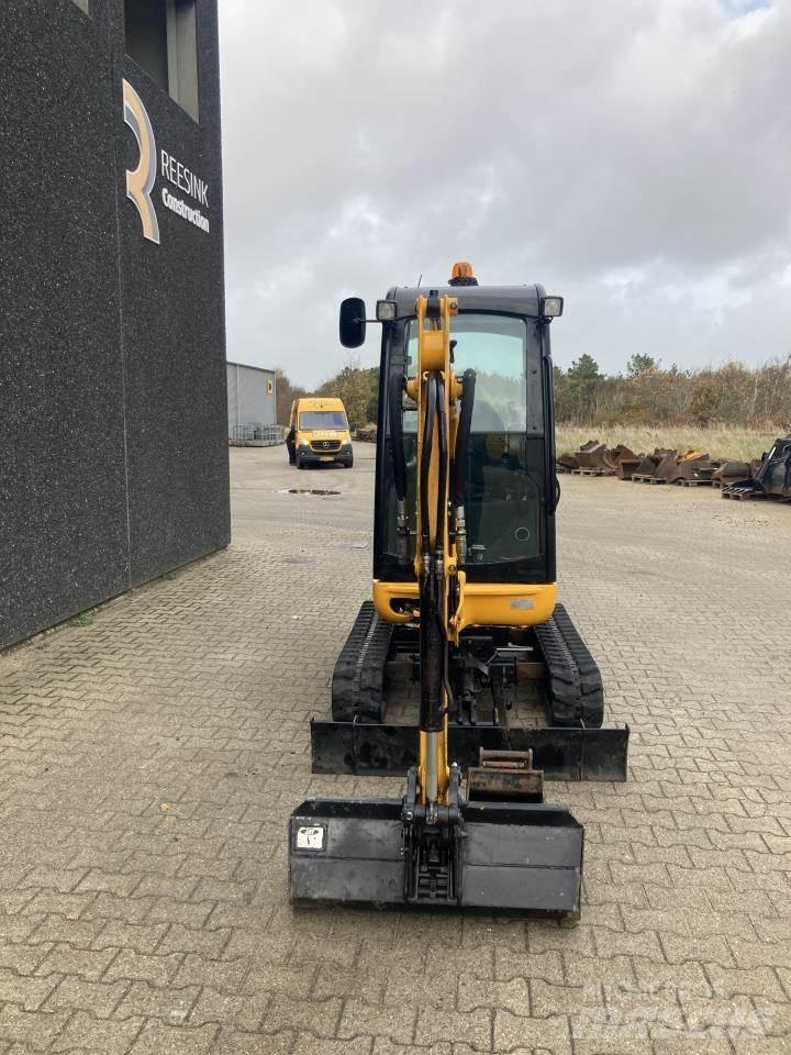 JCB 8020 CTS Miniescavadeiras