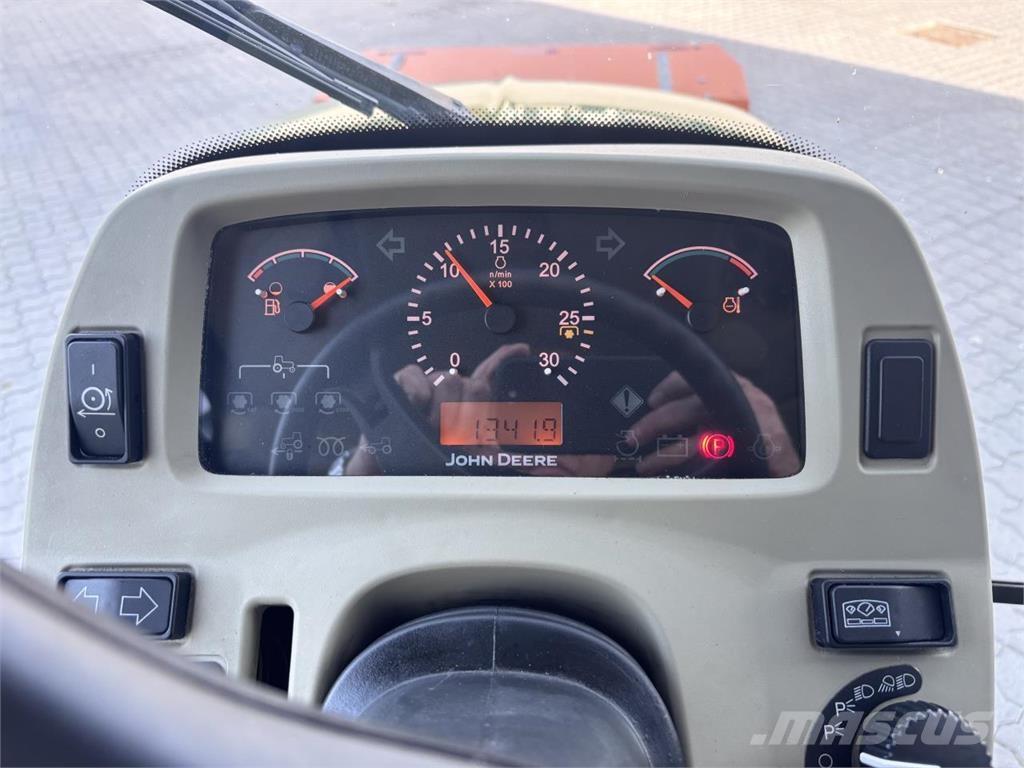 John Deere 3720 Tractores compactos