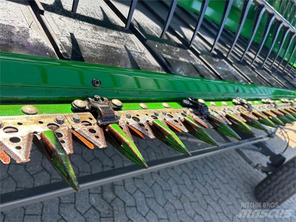 John Deere 735D Ceifeiras debulhadoras compactas