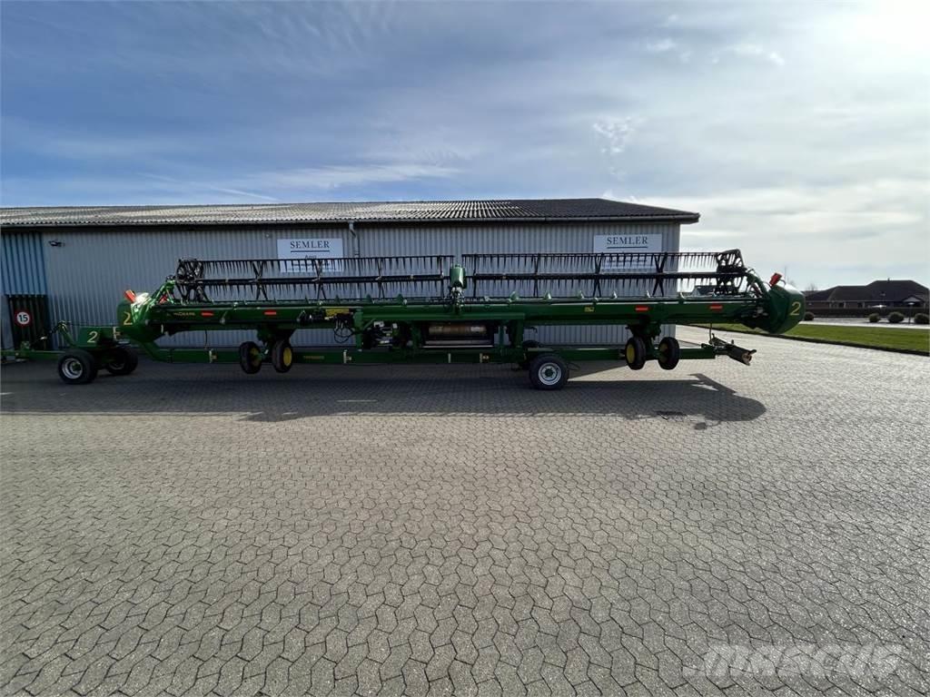 John Deere 740D Ceifeiras debulhadoras compactas