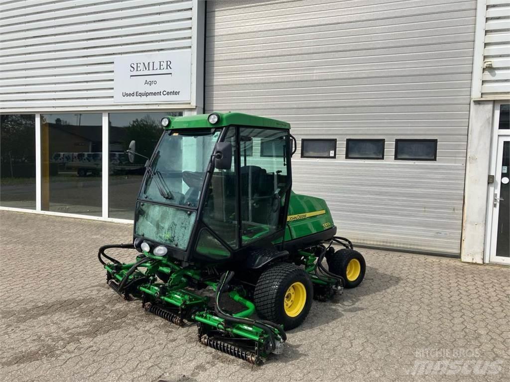 John Deere 8700 A Corta-Relvas Fairway