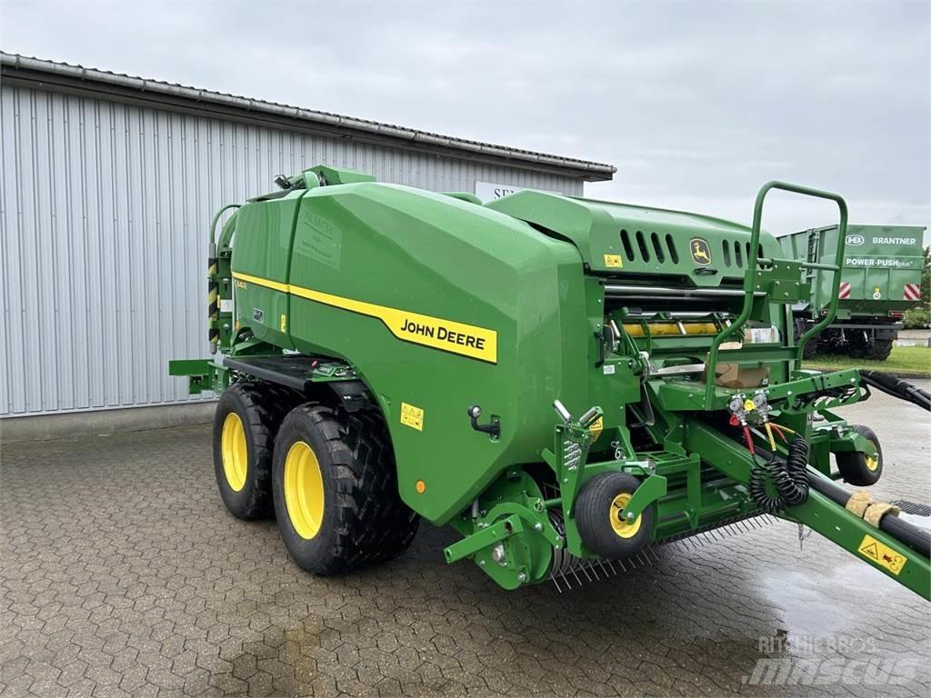 John Deere C441R Enfardadeira de rolos