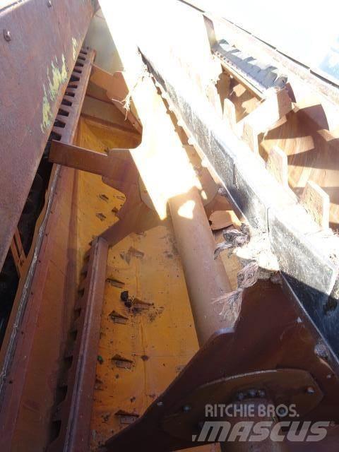 Keenan MF 380 Reboques forrageiros