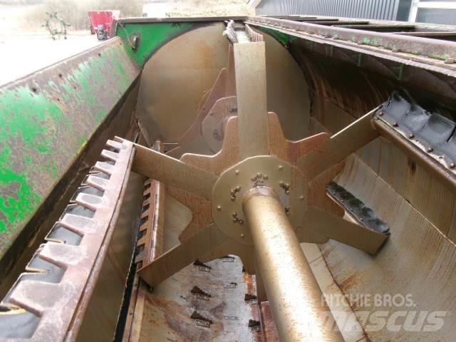 Keenan MF380 Reboques forrageiros
