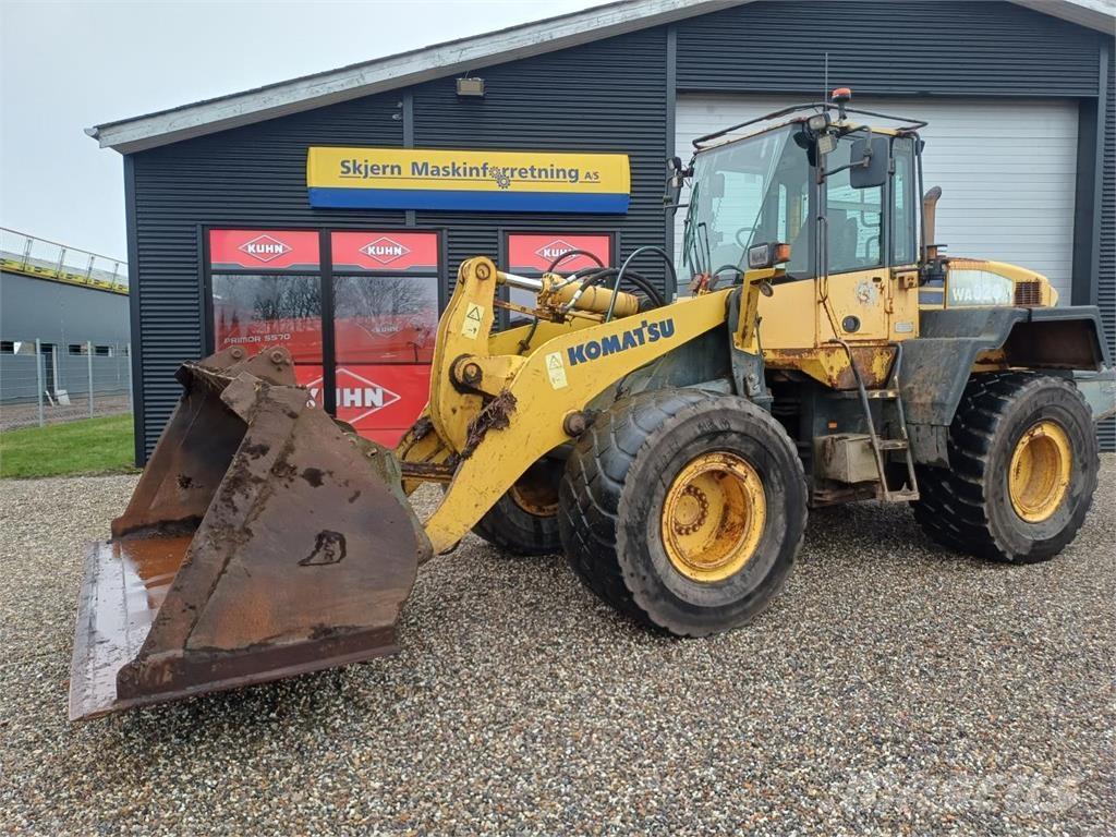 Komatsu WA 320 Carregadeiras de rodas