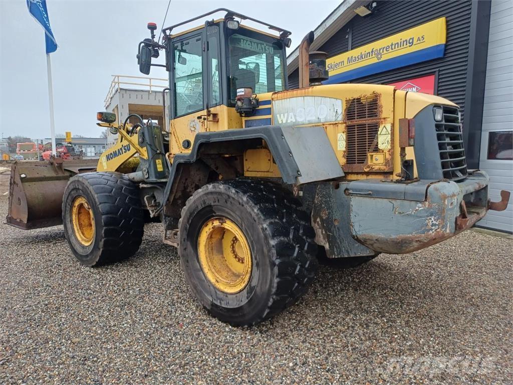 Komatsu WA 320 Carregadeiras de rodas