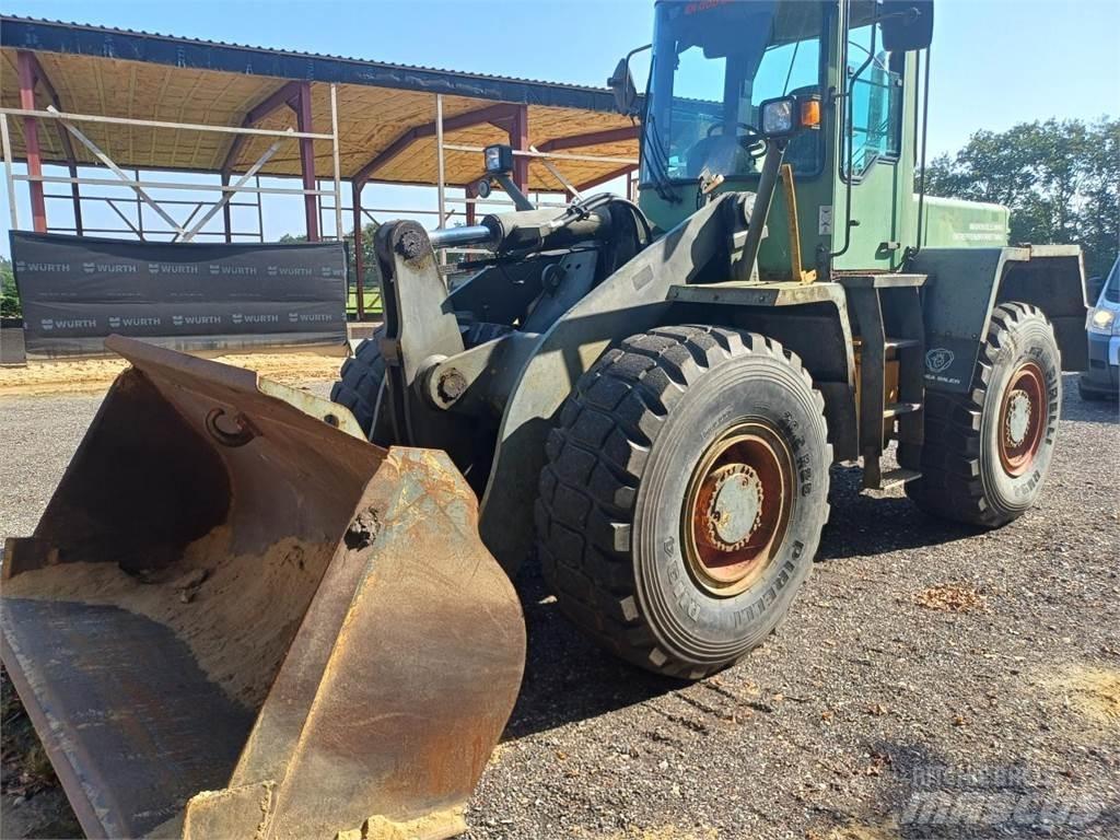 Komatsu WA270 Carregadeiras de rodas