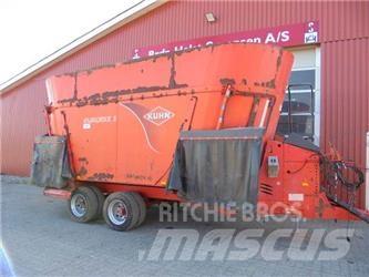 Kuhn 45 M3 Reboques forrageiros