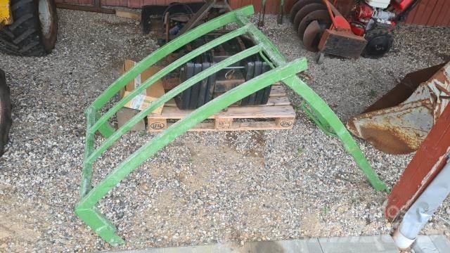Striegel 300 Mini carregadoras