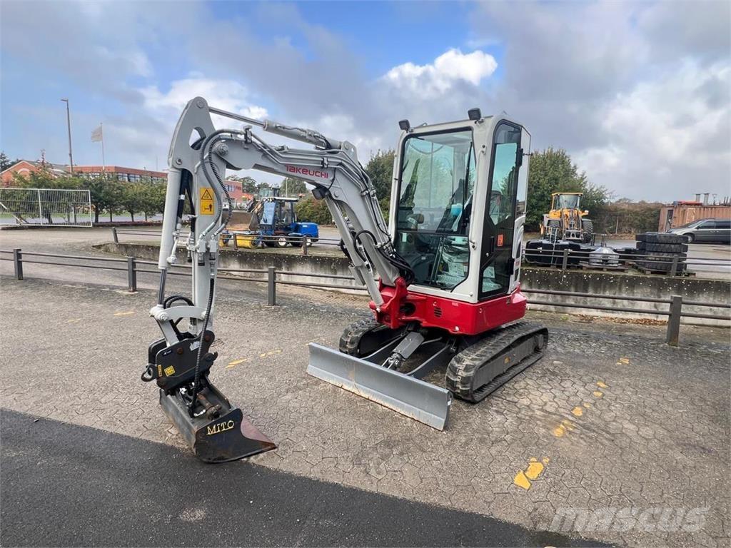 Takeuchi TB325R Miniescavadeiras