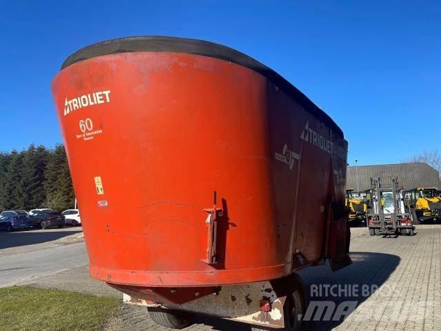 Trioliet 2400 L Reboques forrageiros