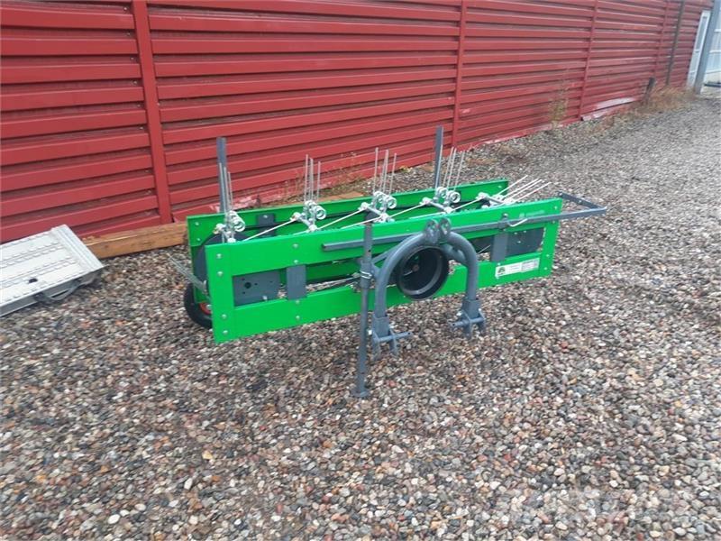  - - - HØ VENDER Acessórios para tractores compactos