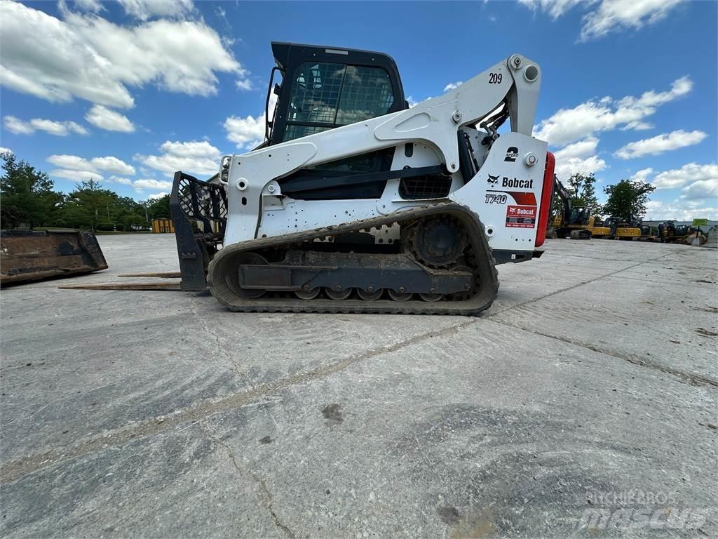 Bobcat T740 Mini carregadoras