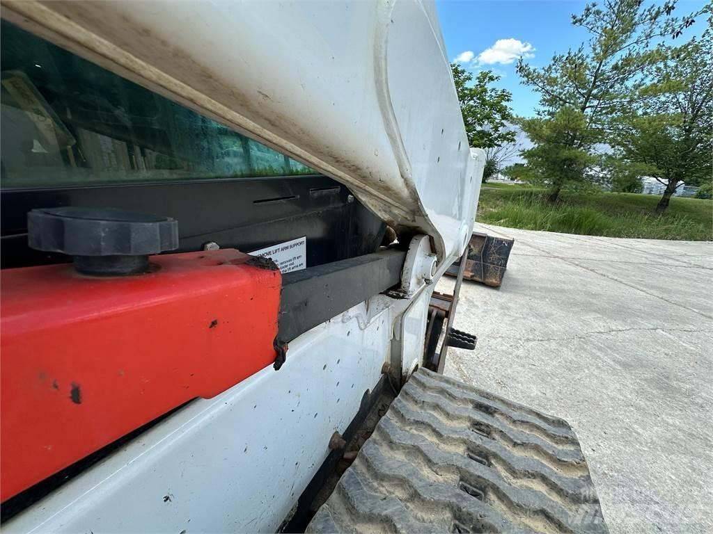Bobcat T740 Mini carregadoras