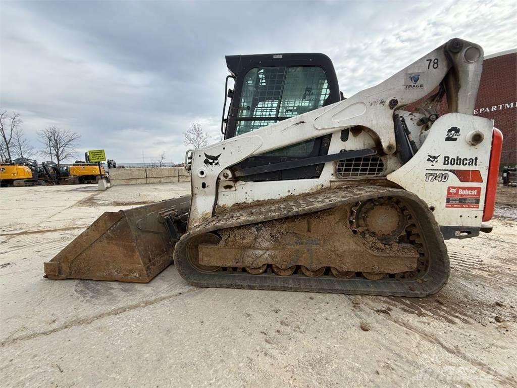 Bobcat T740 Mini carregadoras