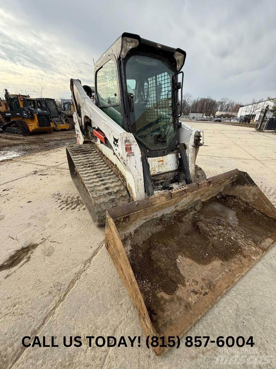 Bobcat T740 Mini carregadoras