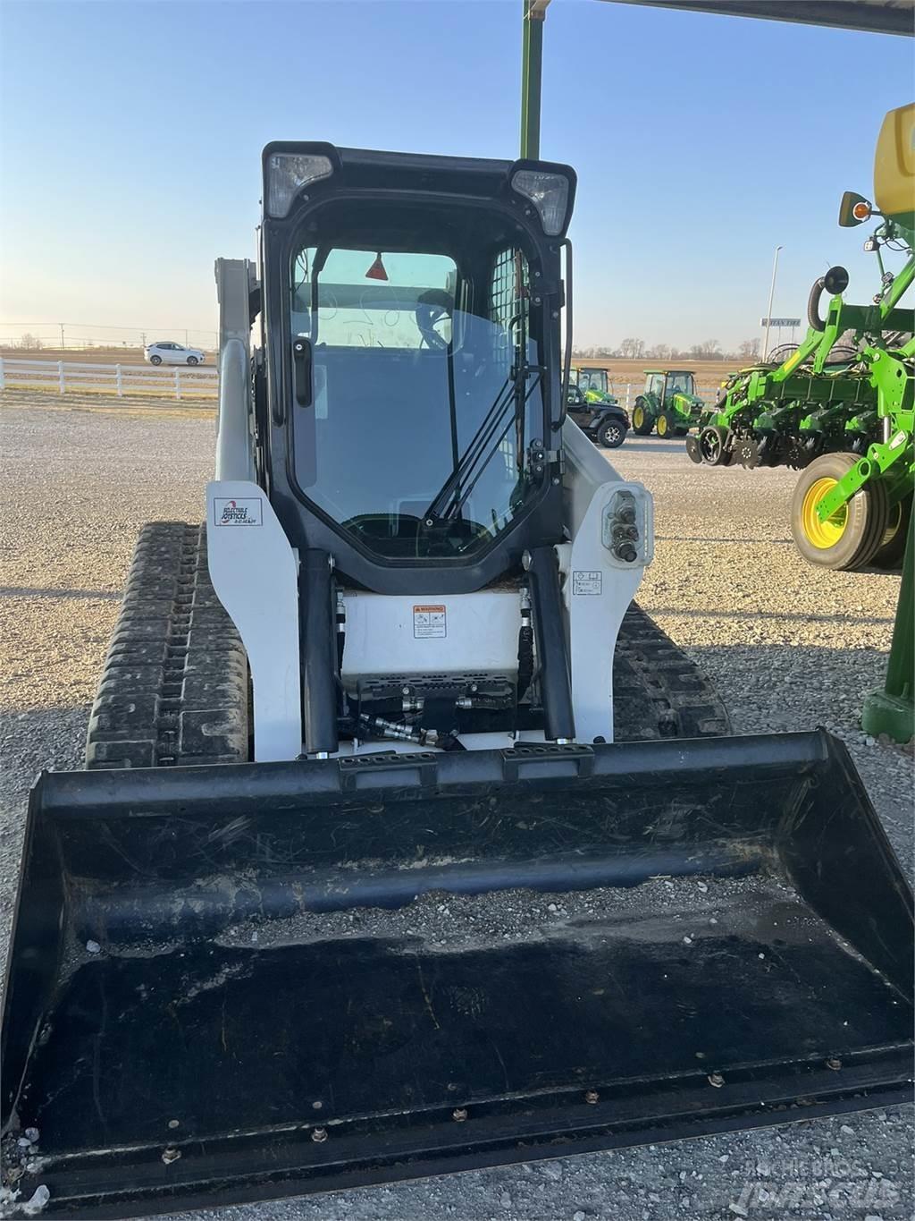 Bobcat T740 Mini carregadoras
