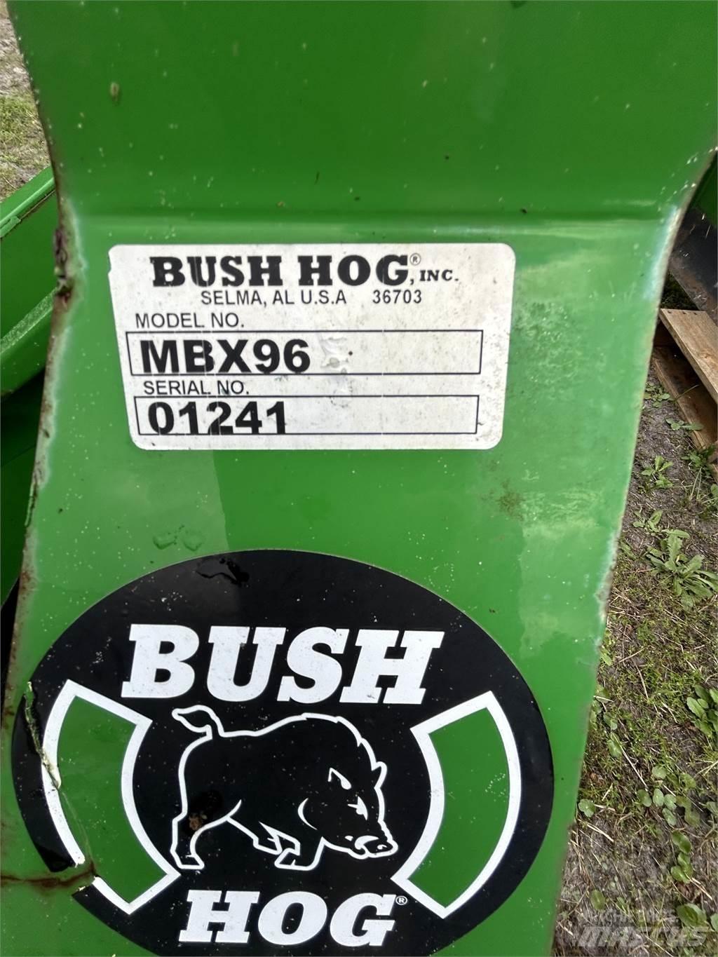 Bush Hog MBX96 Lâminas de neve e arados