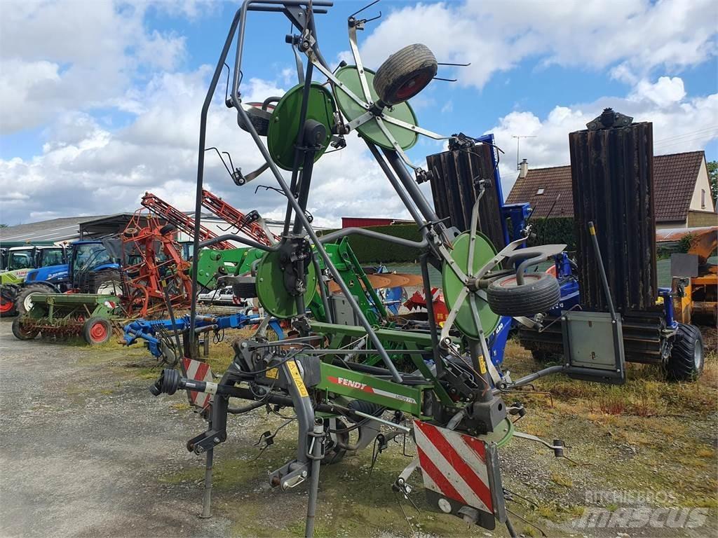 Fendt LOTUS 770 Ancinho virador
