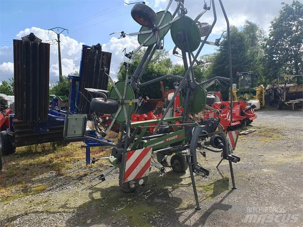 Fendt LOTUS 770 Ancinho virador