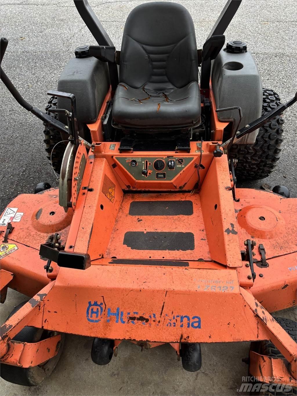 Husqvarna Z6127 Corta-Relvas Zero turn