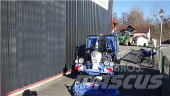 Iseki SFH240 Corta-Relvas Riders