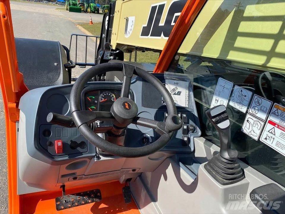 JLG 742 Manipulador telescópico