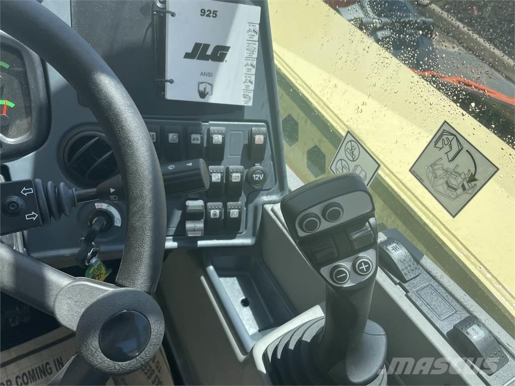 JLG 925 Manipulador telescópico