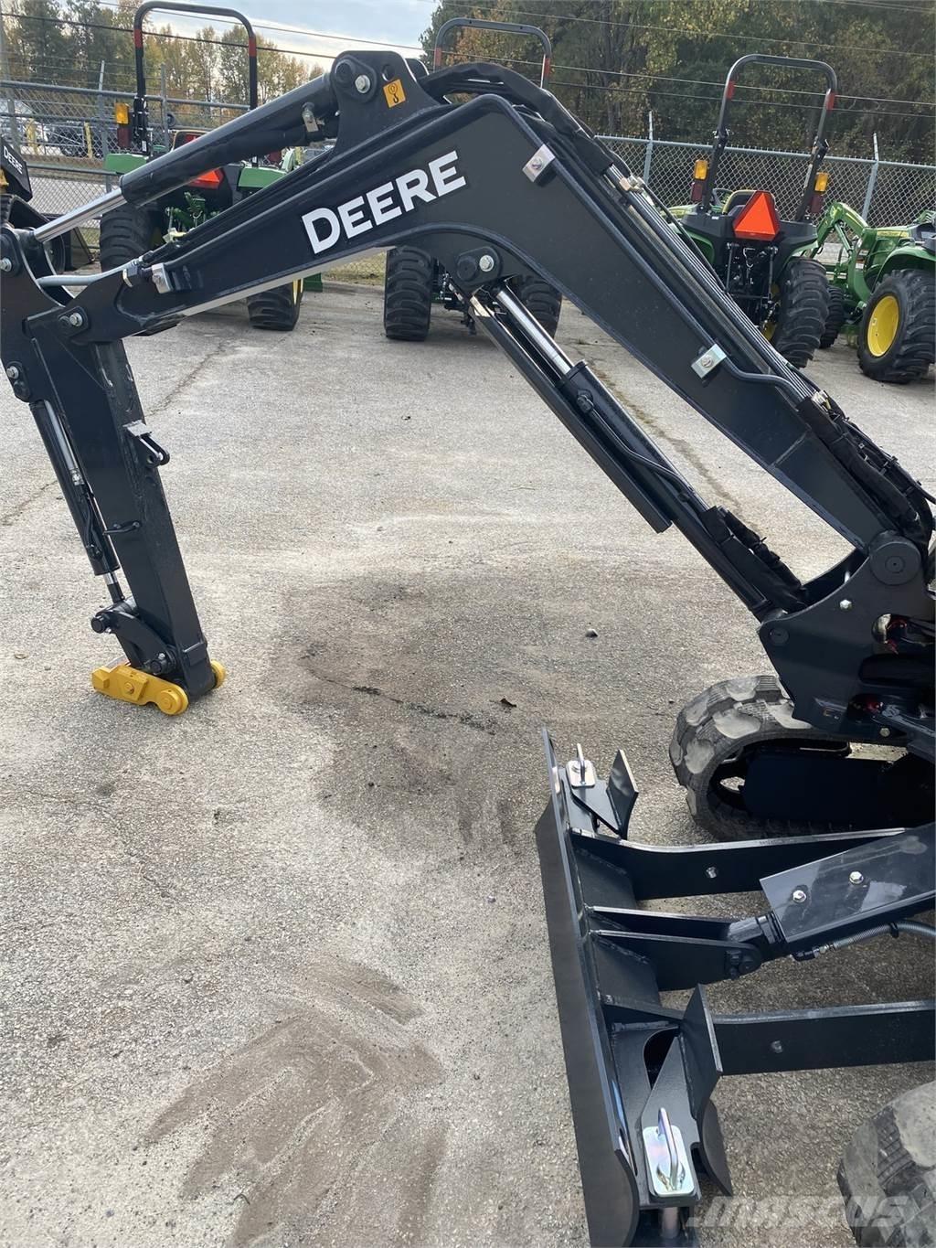 John Deere 17 P Miniescavadeiras
