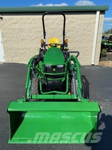 John Deere 2025R Tractores compactos