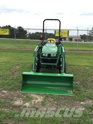 John Deere 3038E Tractores compactos