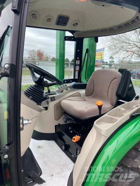 John Deere 3046R Tratores Agrícolas usados