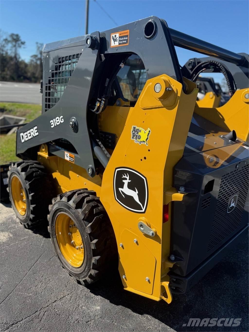 John Deere 318G Minicarregadeiras