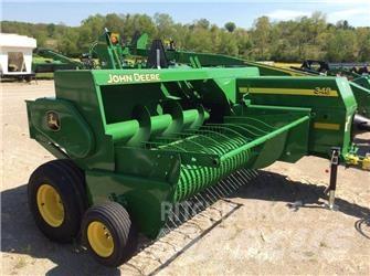 John Deere 348 Enfardadeira de fardos quadrados