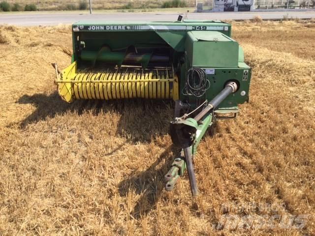 John Deere 349 Enfardadeira de fardos quadrados