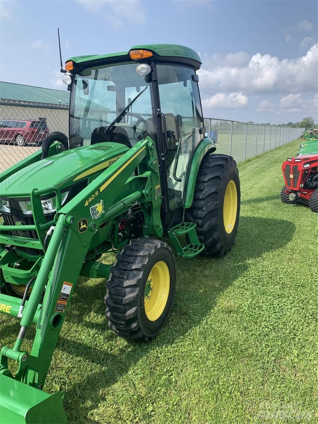 John Deere 4044R Tratores Agrícolas usados