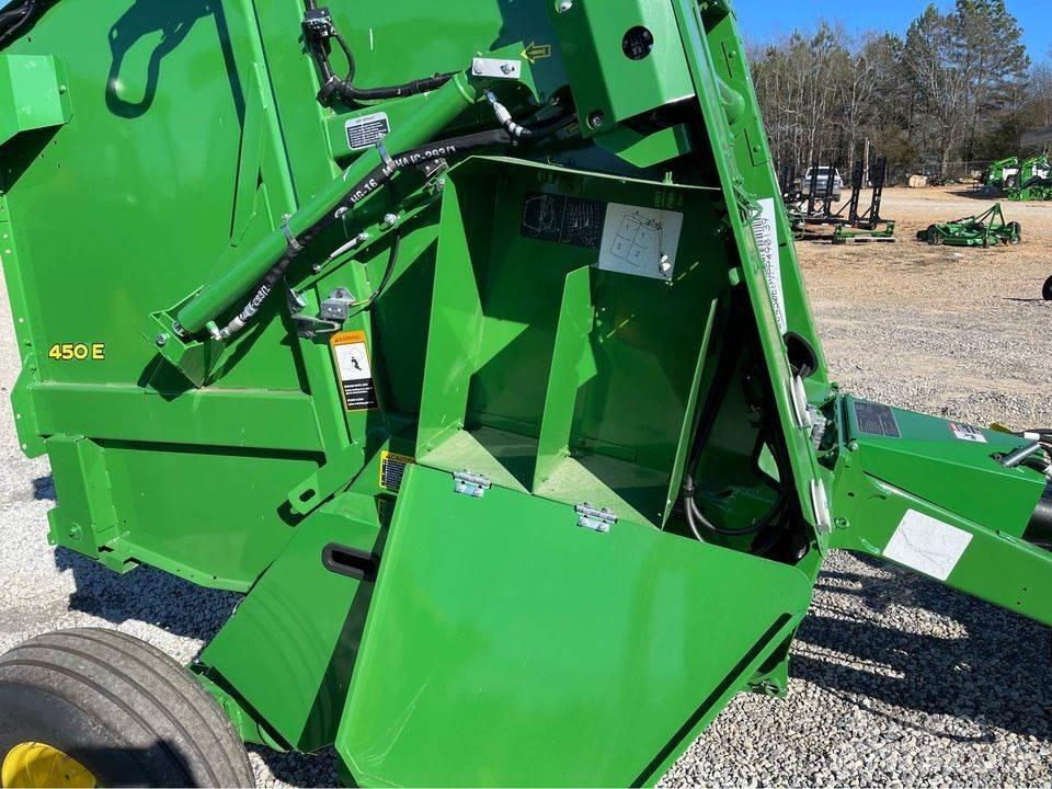 John Deere 450E Enfardadeira de rolos