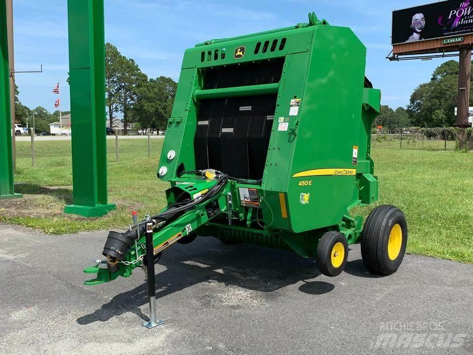 John Deere 450E Enfardadeira de rolos