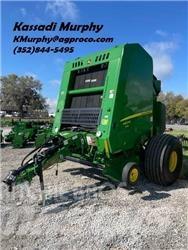John Deere 460M Enfardadeira de rolos
