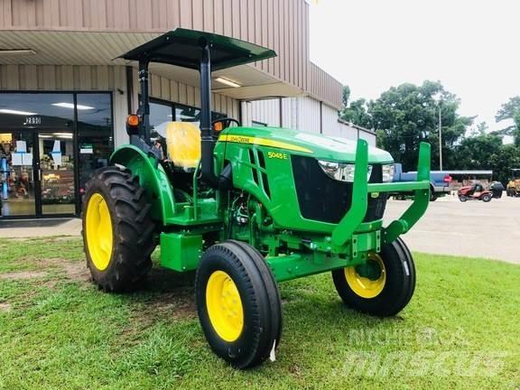 John Deere 5045E Tratores Agrícolas usados