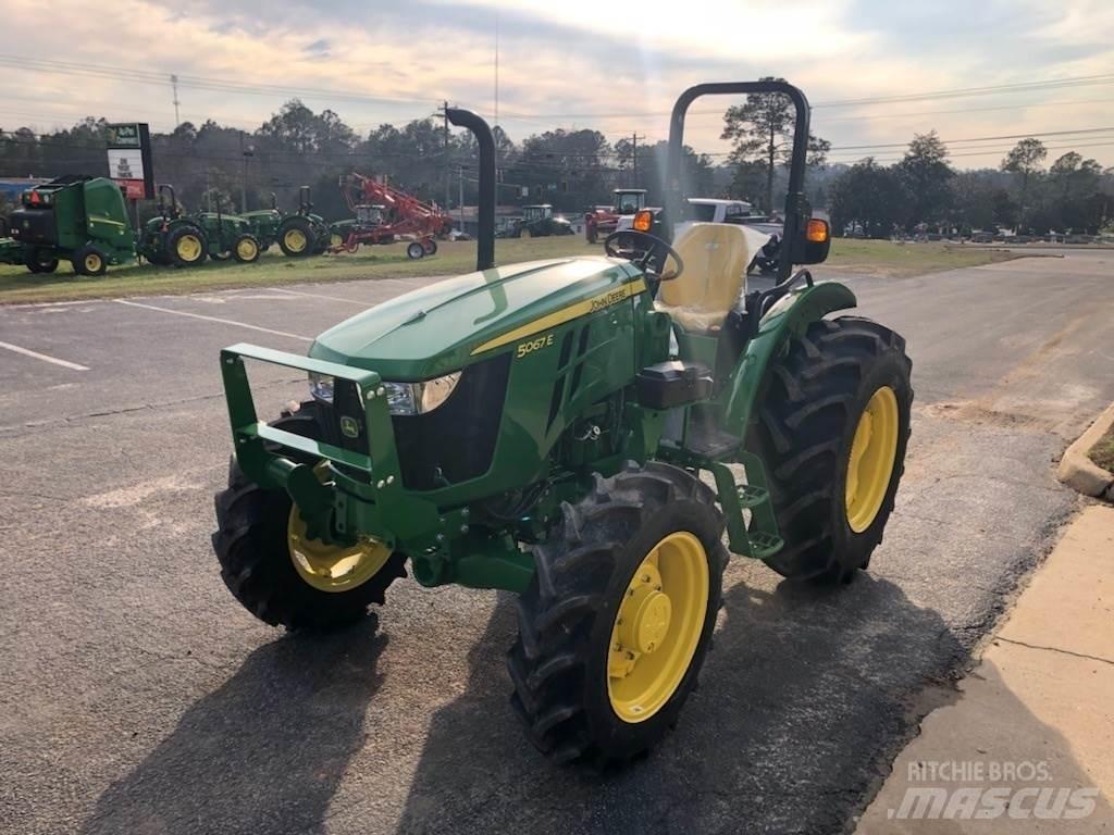 John Deere 5067E Tratores Agrícolas usados