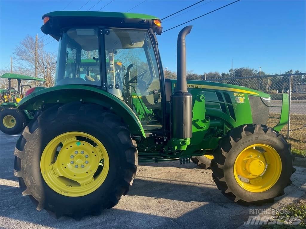 John Deere 5075E Tratores Agrícolas usados