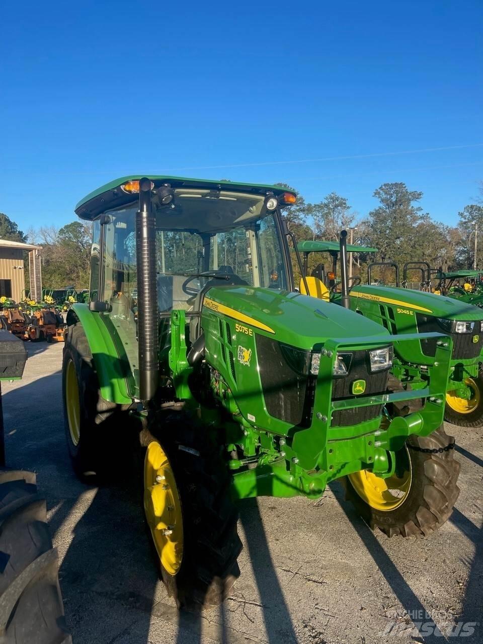 John Deere 5075E Tratores Agrícolas usados