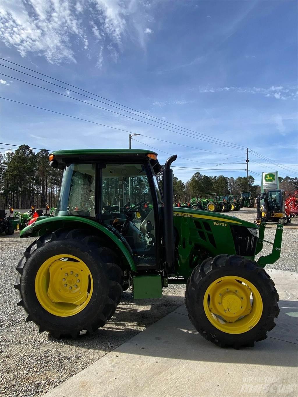 John Deere 5075E Tratores Agrícolas usados