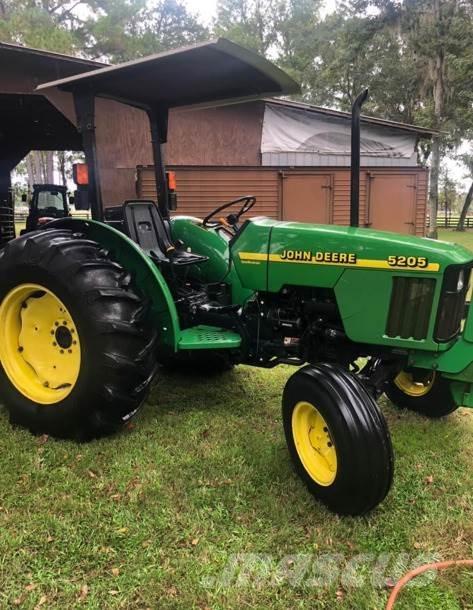 John Deere 5205 Tratores Agrícolas usados