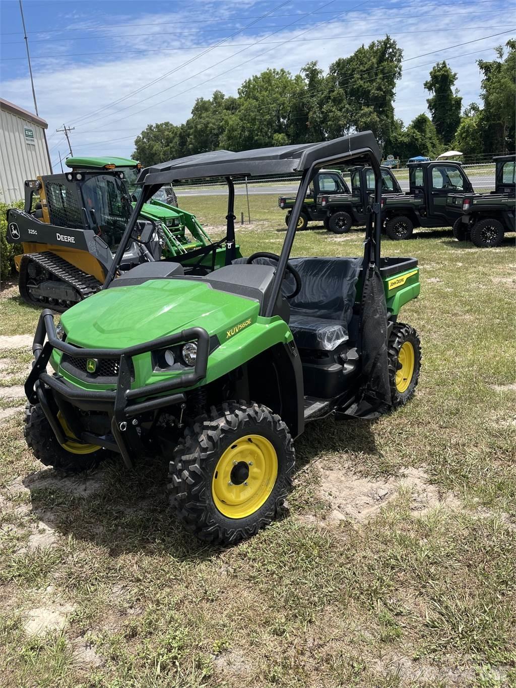 John Deere 560E Máquinas utilitárias