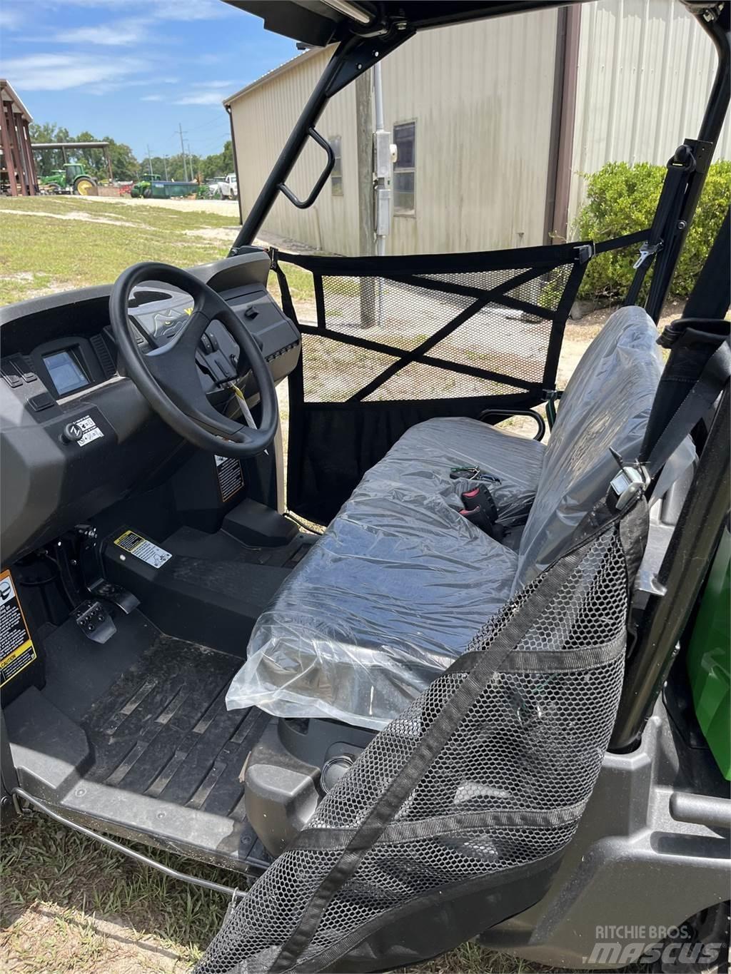 John Deere 560E Máquinas utilitárias
