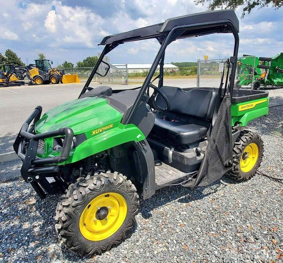John Deere 560E Máquinas utilitárias