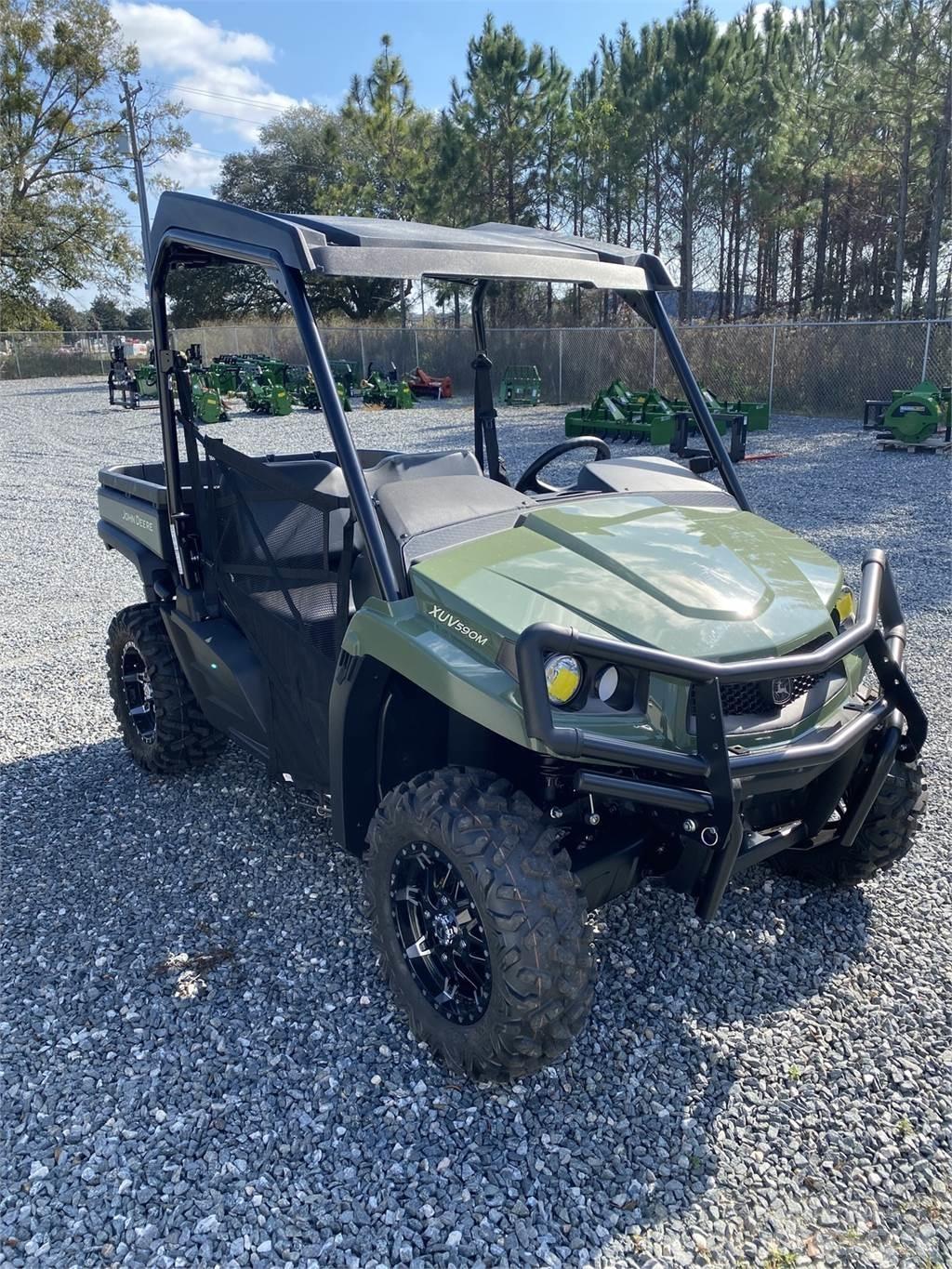 John Deere 590M Máquinas utilitárias