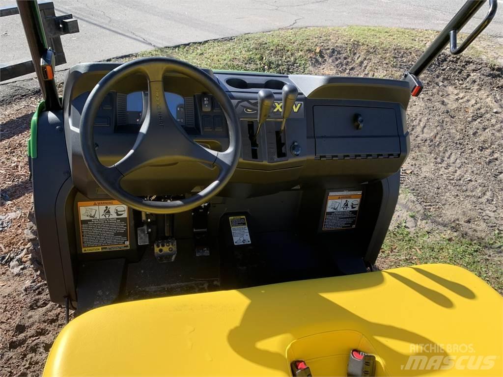 John Deere 590M Máquinas utilitárias
